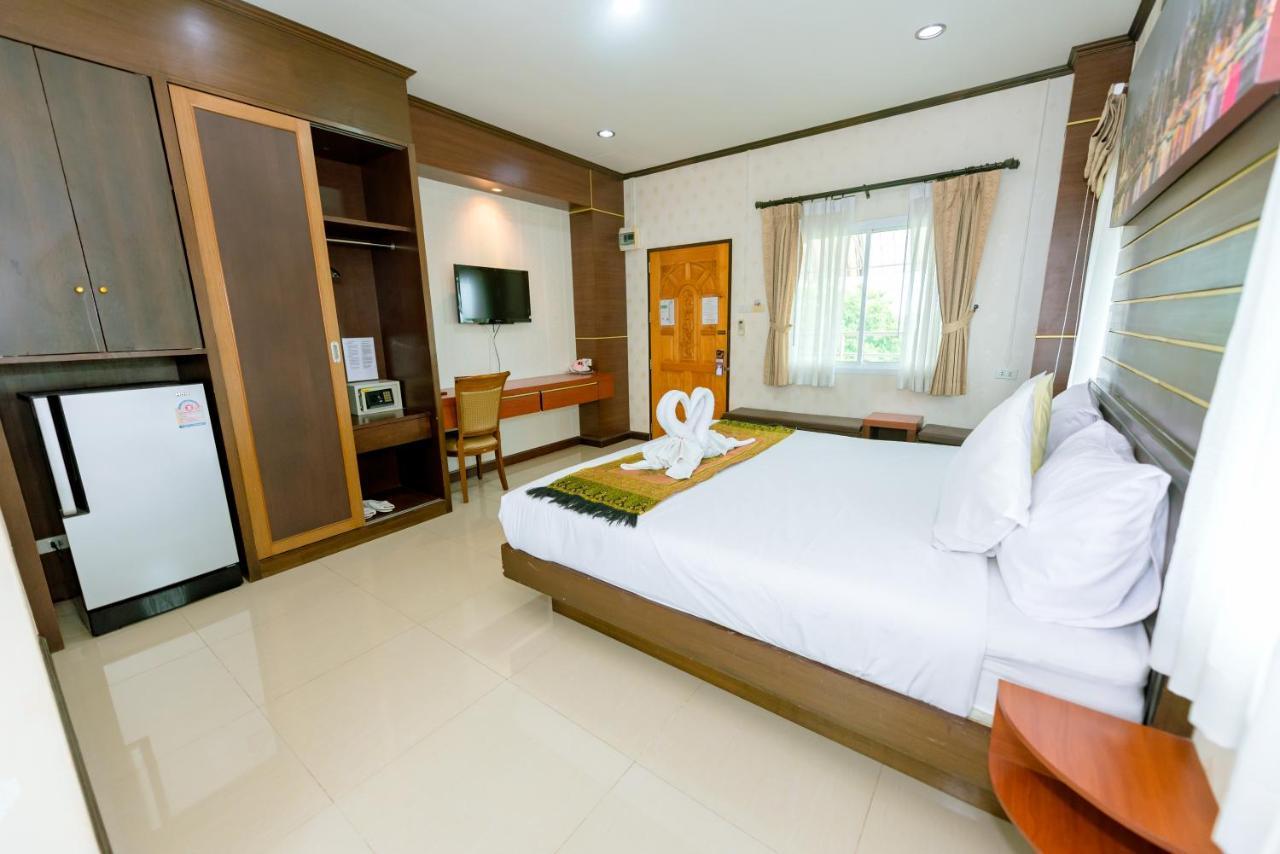 Bander Hotel Phu Khieo Экстерьер фото